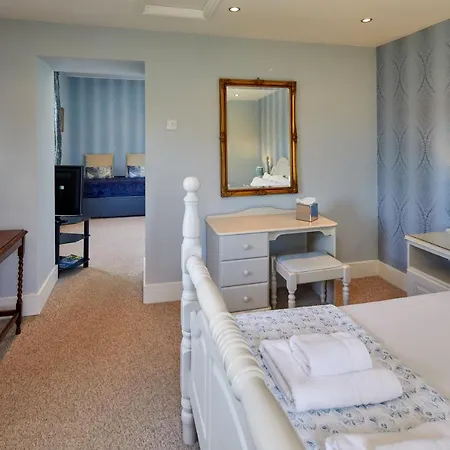 White Horse Farm 3*