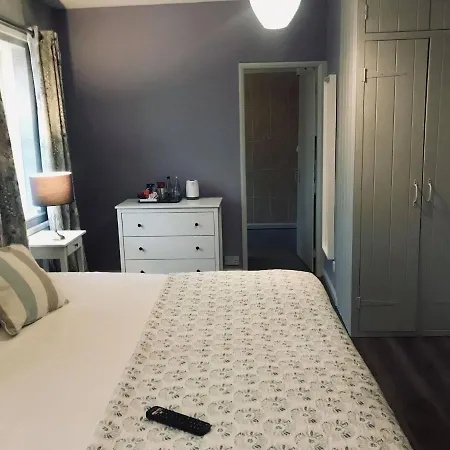 White Horse Farm 3*
