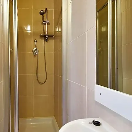 White Horse Farm Hotel 3*