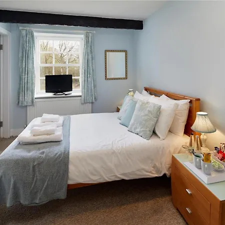 White Horse Farm Hotel 3*