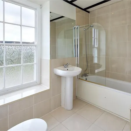 White Horse Farm 3* Pickering