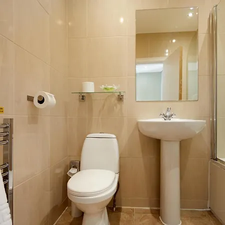 White Horse Farm 3* Pickering