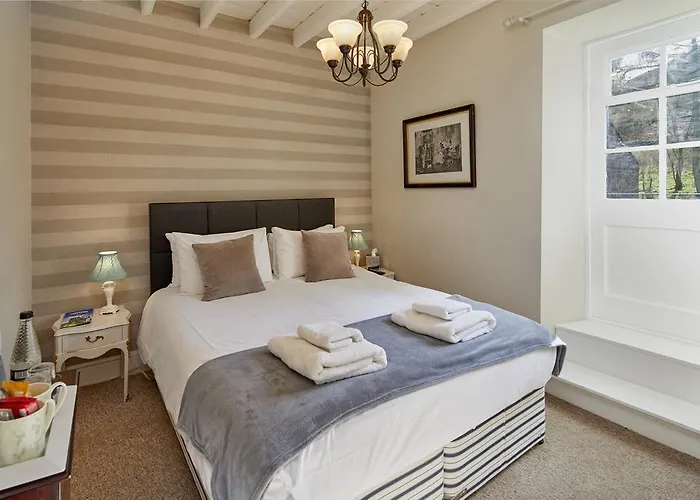 White Horse Farm 3* Pickering