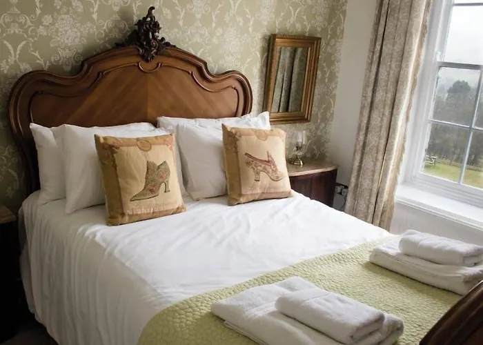 White Horse Farm 3*