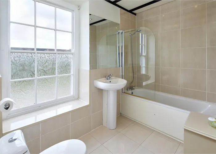 White Horse Farm 3* Pickering