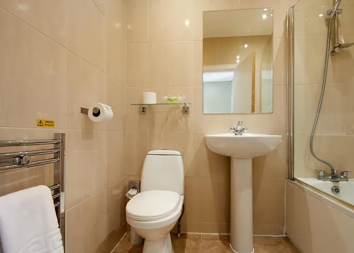 White Horse Farm 3* Pickering