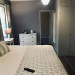 White Horse Farm 3*